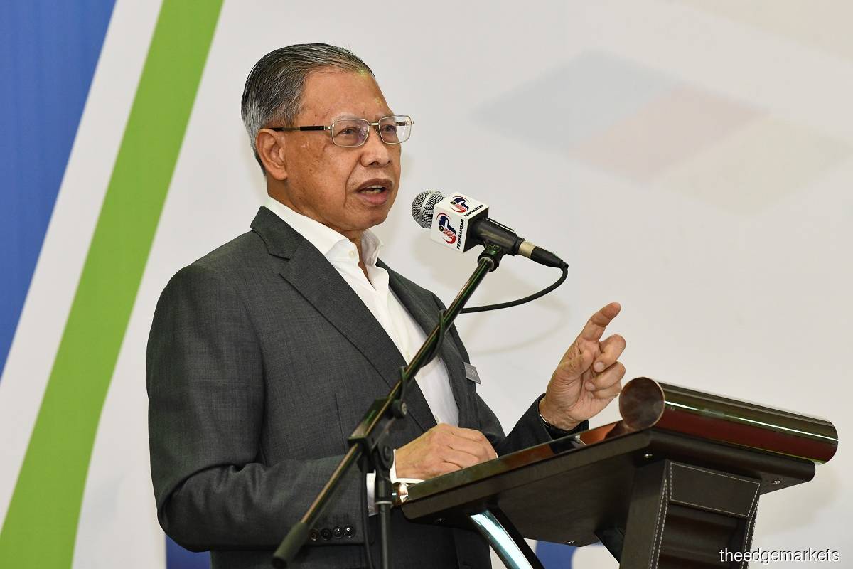 Mustapa says the government is always serious about the rising cost of doing business due to bureaucracy and the impact of the shortage of foreign workers on the economy as often raised by industry. (Photo by Mohd Suhaimi Mohamed Yusuf/The Edge)